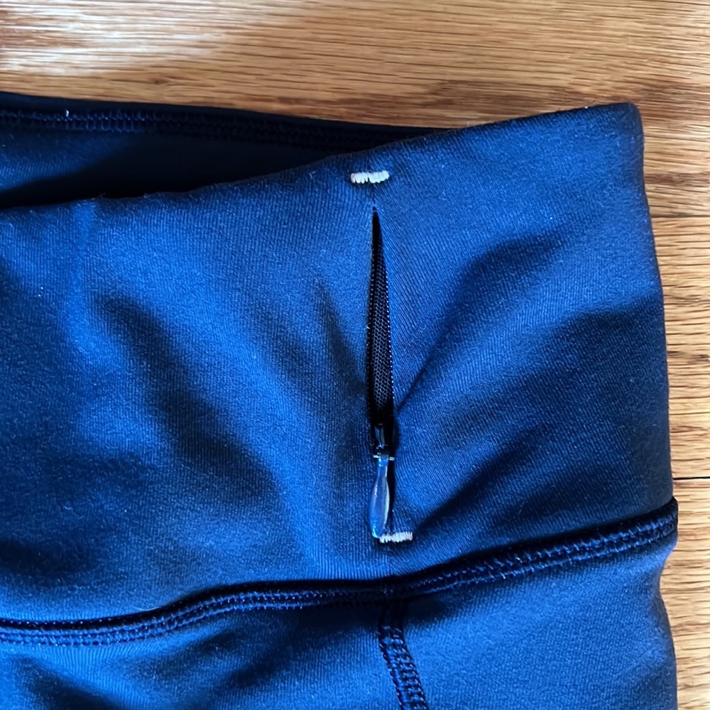 CALIA capris. Size medium - Picture 2 of 5